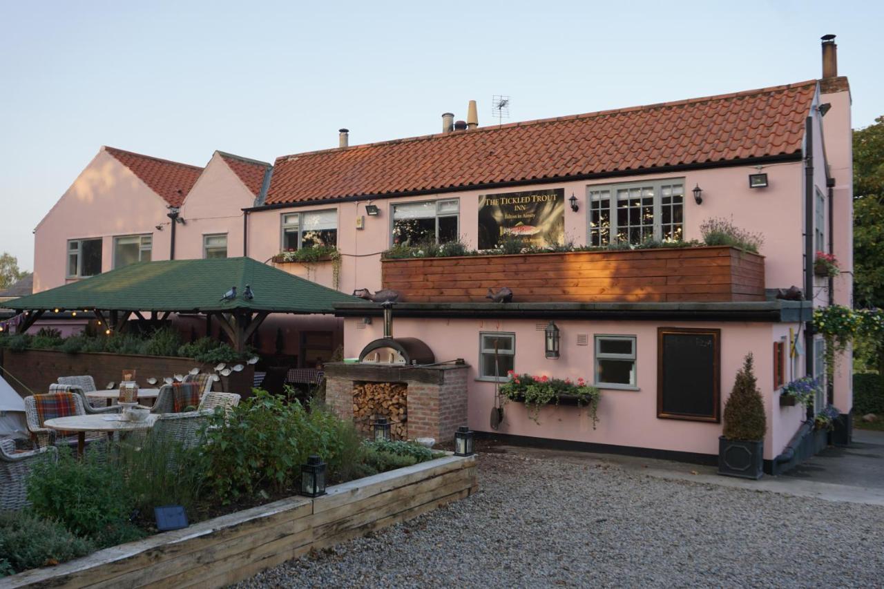 The Tickled Trout Inn Bilton-In-Ainsty York Bagian luar foto